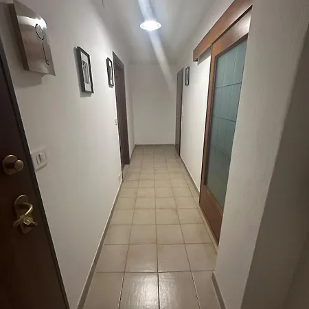 Airb&b Family Milano-cortina Lägenhet *