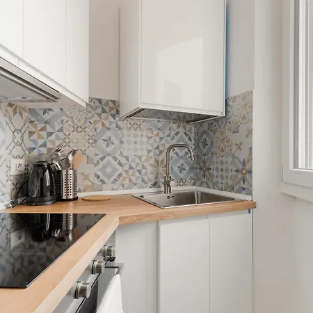 Apartment Guesthost - Bright M1 Pasteur *