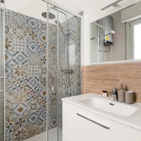 Guesthost - Bright M1 Pasteur Apartment *