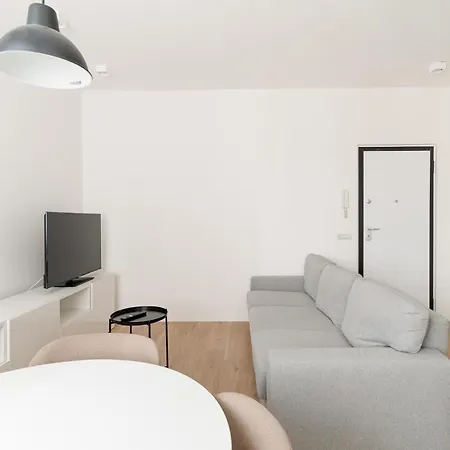 Guesthost - Bright M1 Pasteur Apartment Milan