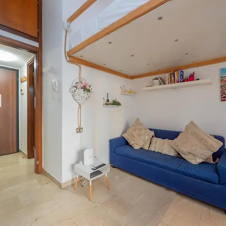 Lejlighed I-host Loft - Melzo 13