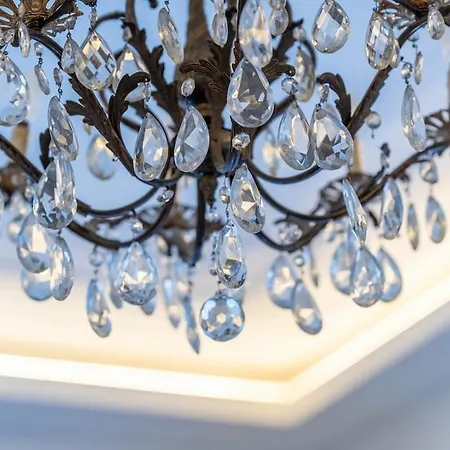 Duomo 7 Min - Historic Luxury 3 Bedrooms With Parking דירה *