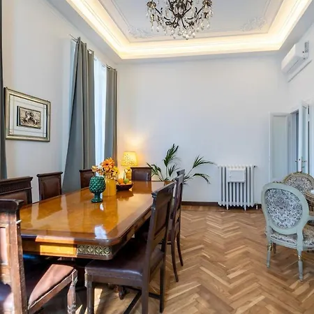 דירה Duomo 7 Min - Historic Luxury 3 Bedrooms With Parking מילאנו
