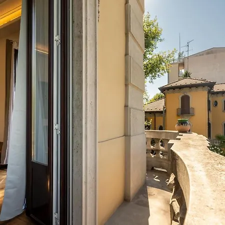 Duomo 7 Min - Historic Luxury 3 Bedrooms With Parking