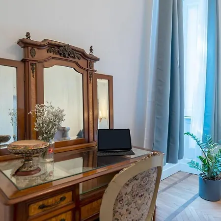 Duomo 7 Min - Historic Luxury 3 Bedrooms With Parking * Milano
