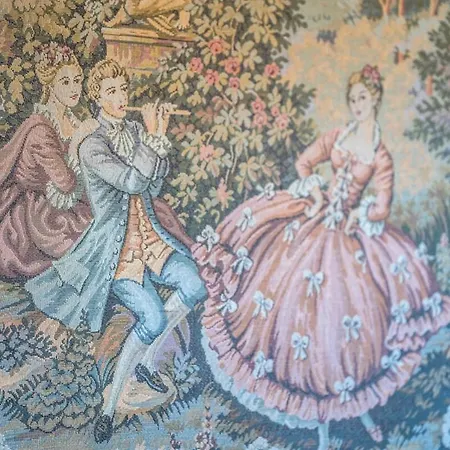 Duomo 7 Min - Historic Luxury 3 Bedrooms With Parking