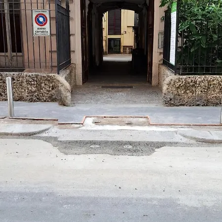 Freedhome - Nightlife Apartman *