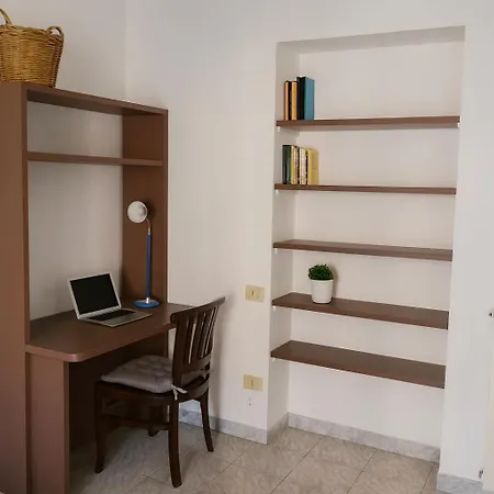 Freedhome - Nightlife * מילאנו