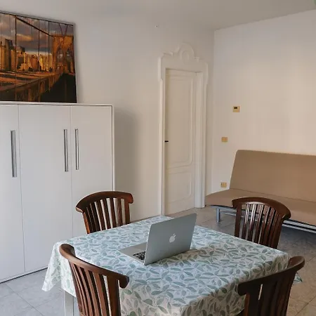 Apartman Freedhome - Nightlife *