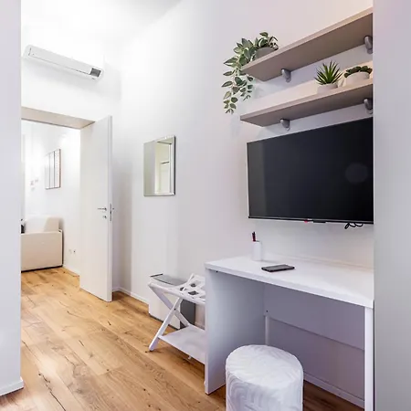 アパート Porta Venezia Bilocale Moderno