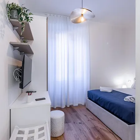 Porta Venezia Bilocale Moderno *