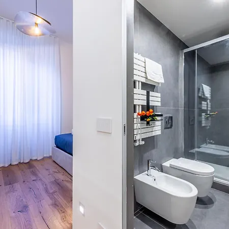 Apartment Porta Venezia Bilocale Moderno *