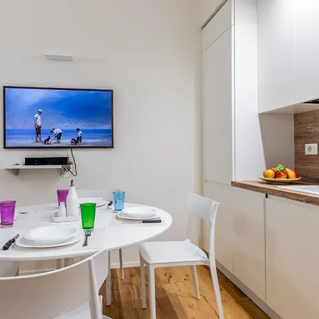 Porta Venezia Bilocale Moderno