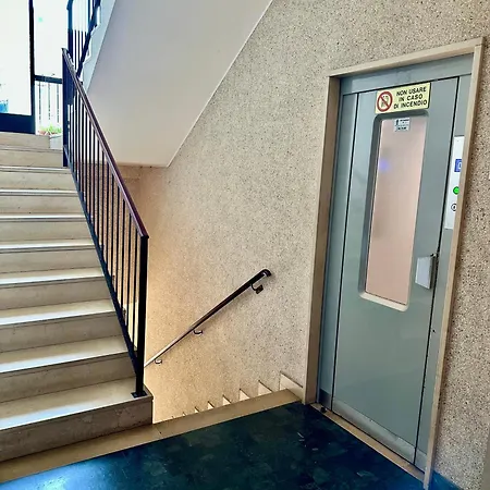 Difronte A San Siro ميلان