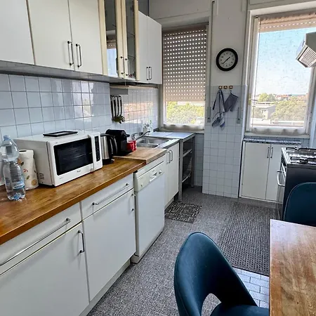 Difronte A San Siro * Милан