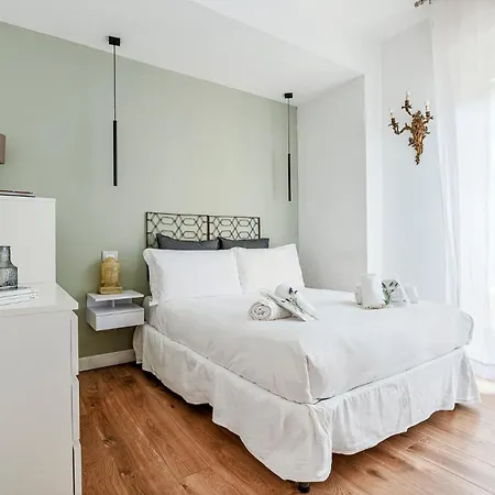 Apartament Luminoso Bilocale In Porta Garibaldi *