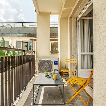 Luminoso Trilocale In Porta Garibaldi * 밀라노