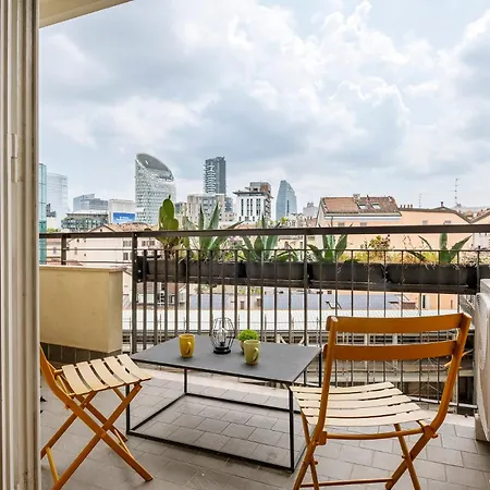 아파트 Luminoso Trilocale In Porta Garibaldi