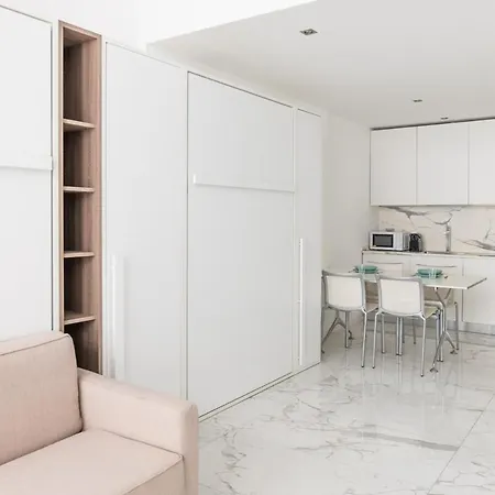 Spacious In The Duomo - Mirable Pm Apartment *