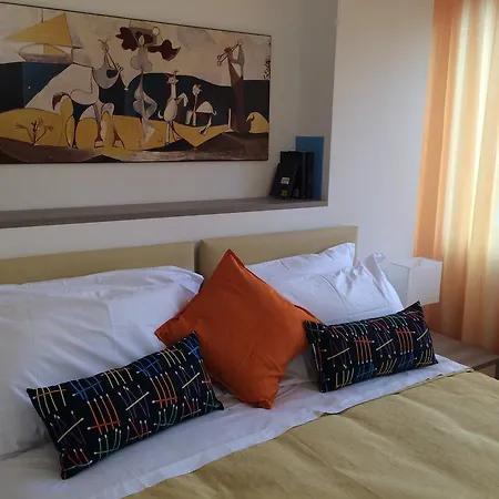 享受米兰酒店 招待所 *