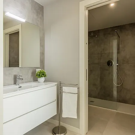 Binda 21-2f Charme Moderno Navigli - Vesta דירה