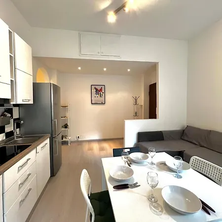 15 Minutes From The Duomo - New With Every Comfort Διαμέρισμα