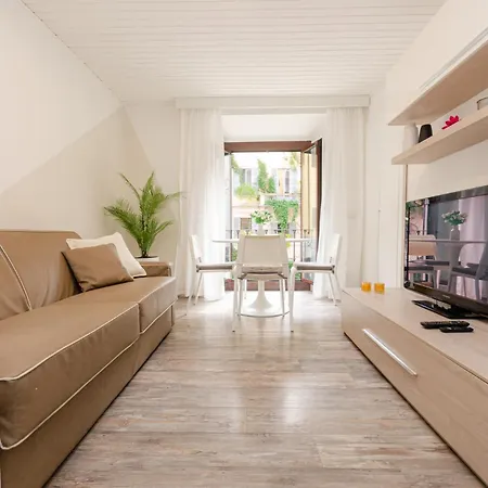 Lägenhet Vivimihome - Corso 9 Milano