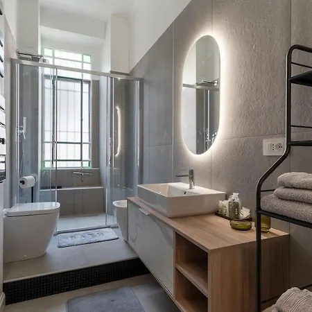 House Of David Modern Apartment Milan