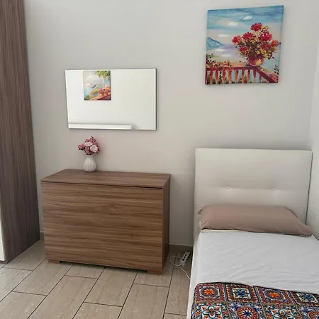 Station Bliss Apartment