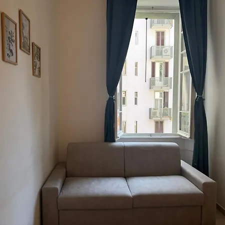 Station Bliss * ميلان