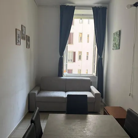 Station Bliss Apartment