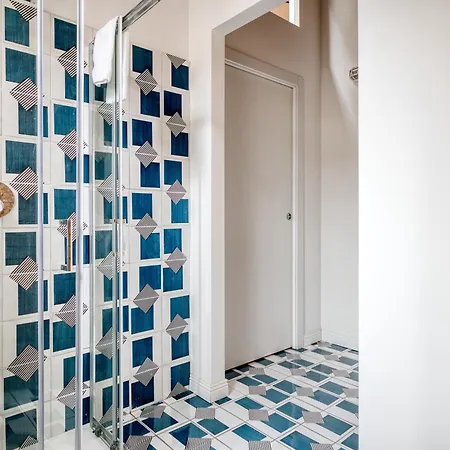 - Loft Industrial Chic