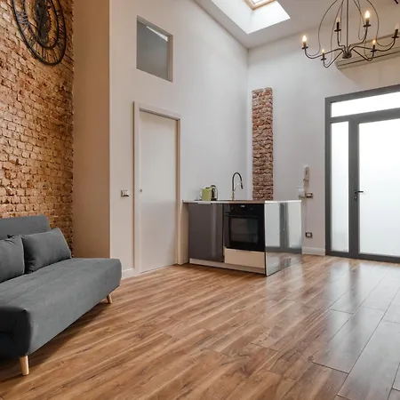 - Loft Industrial Chic ミラノ