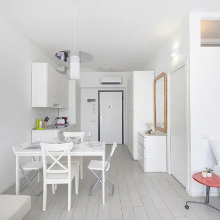 Easylife - - Mancini 1 P6 - Cinque Giornate Apartamento *