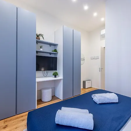 Castaldi 26 Bilocale Elegante Porta Venezia - Vesta * Милан