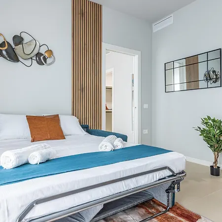 Navigli Fascino E Stile Nella Vera * Milano