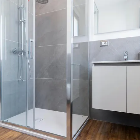 Parcheggio Privato E Casa Moderna Con Vista Storica Apartmán