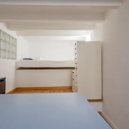 I-host - Pavia 10 * Milán