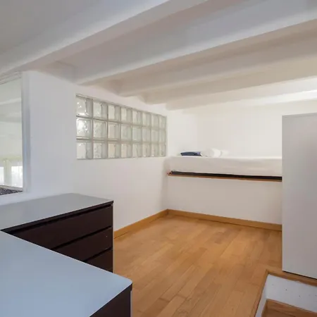Apartament I-host - Pavia 10 *