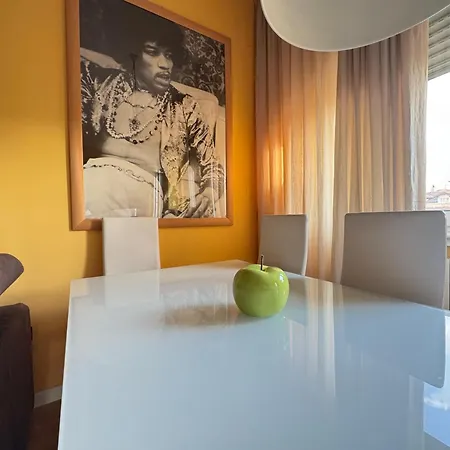 Regina Giovanna - Porta Venezia, Apartament Mediolan