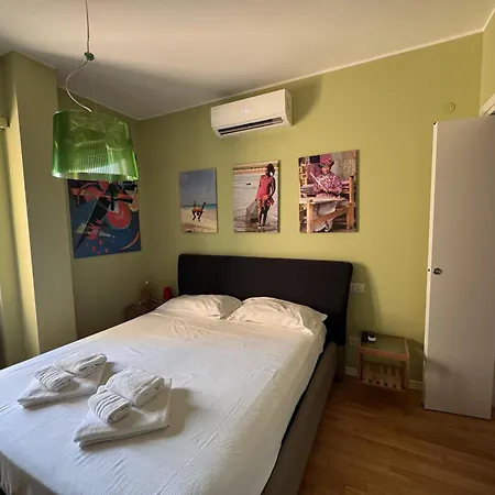 Regina Giovanna - Porta Venezia, *