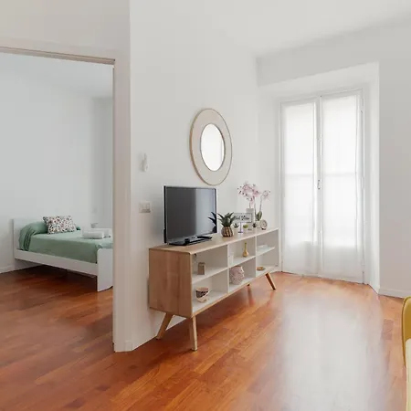 Guesthost - Mm4 Tricolore Charming Apartamento