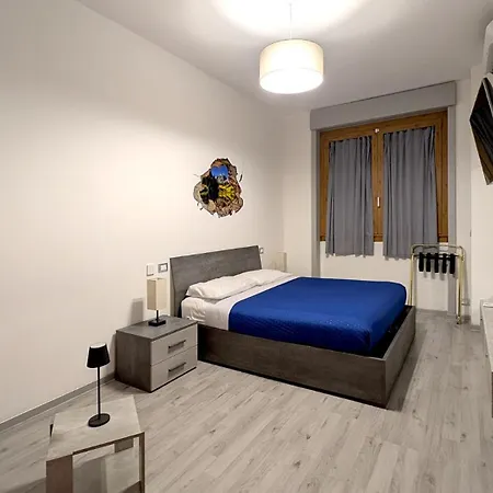 - La Casa Di Ila Милан