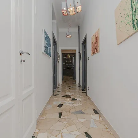 The Art Gallery Apartment