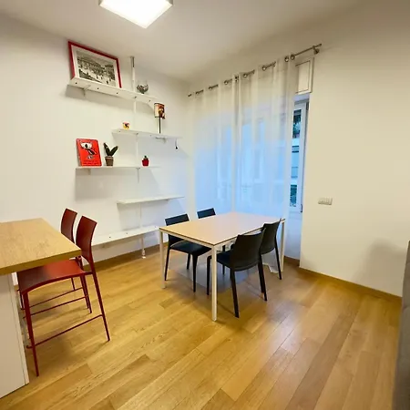 Sempione Chic Apartment, Citycenter, Apartman *