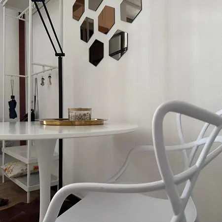 Apartamento Pasteur-mm Red Line