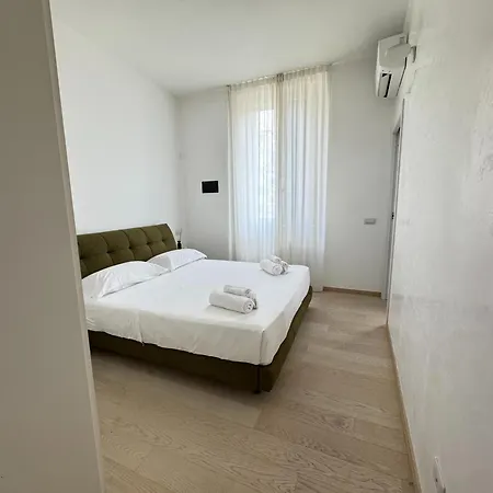 Sant'agostino Large & Elegant Apartment, 아파트 *