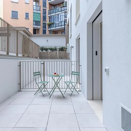 Apartament Navigli Charme Urbano Tra Design E Quiete