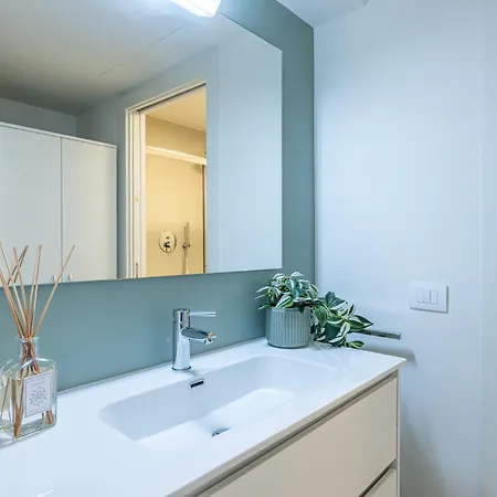 Apartament Navigli Charme Urbano Tra Design E Quiete