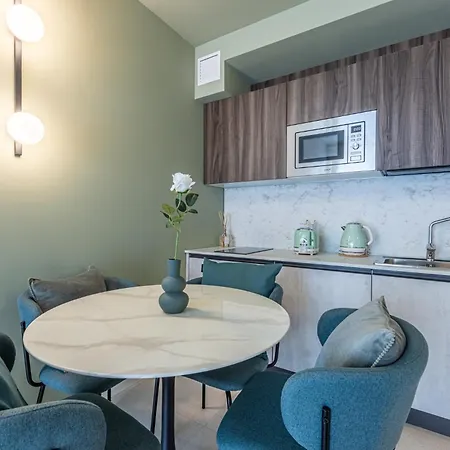 Navigli Charme Urbano Tra Design E Quiete *